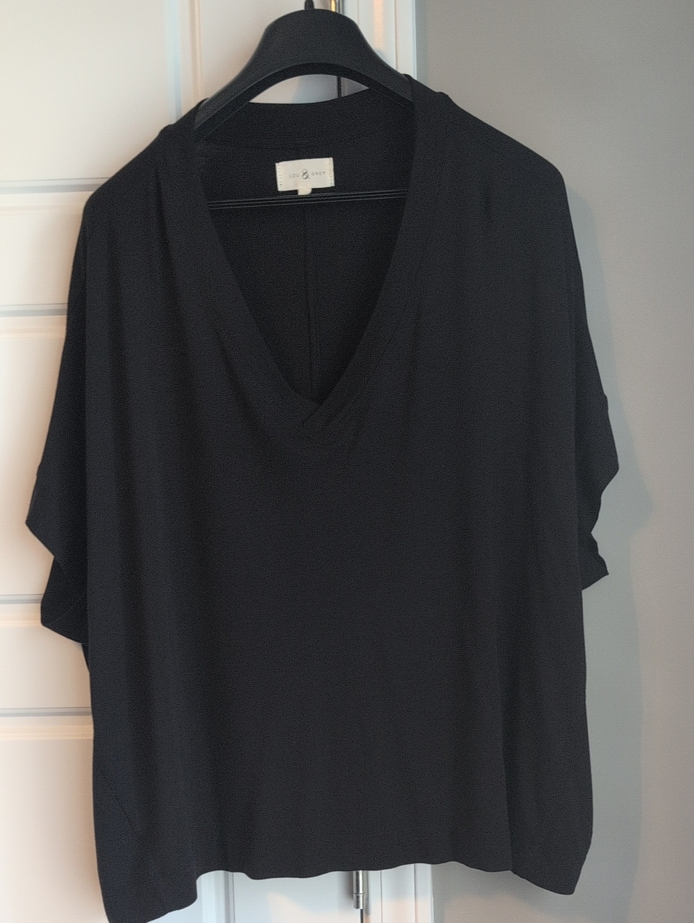 Lou & Grey Black V-Neck Oversized Top